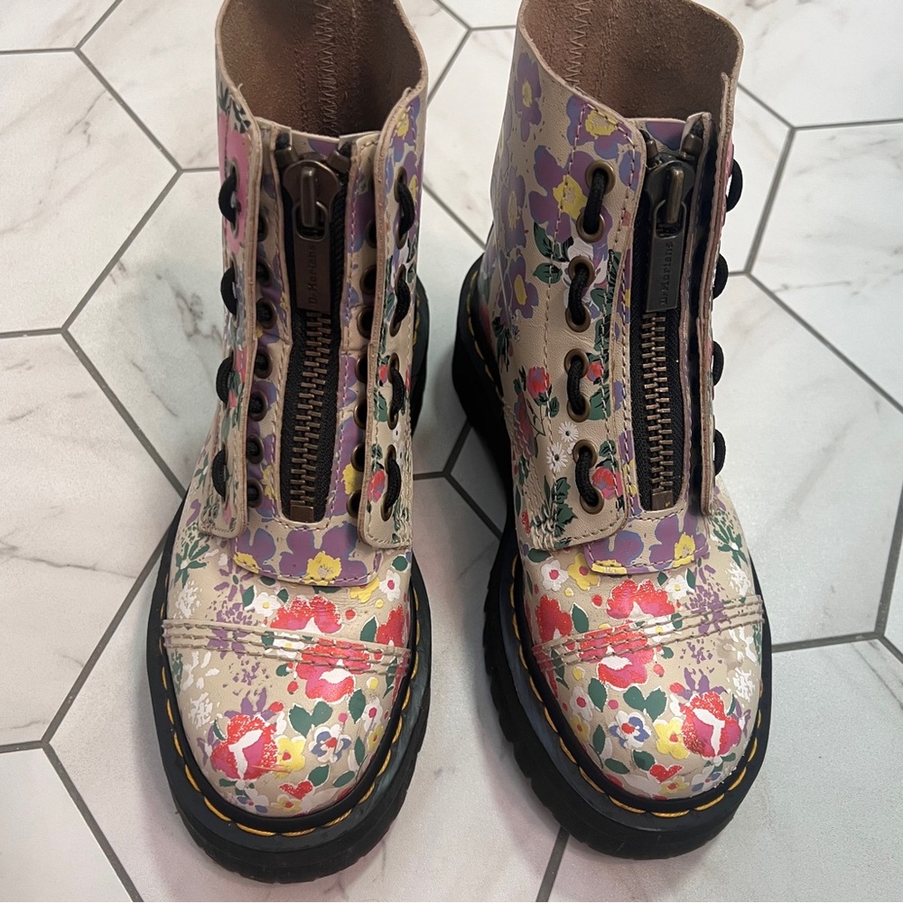 Dr. Martens Sinclair Floral Mash Up Leather Platform Boots Size 7 Womens - Picture 2 of 13